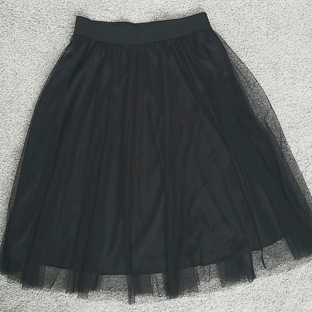 Flowy and cute summer tulle skirt